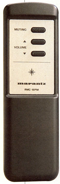 Il telecomando essenziale fornito con l'apparecchio.